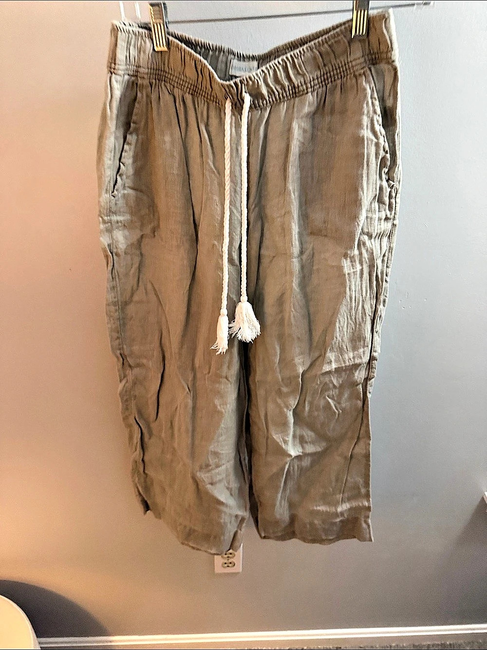 Cynthia Rowley Linen-Style Cropped Pants in Beige Size Medium